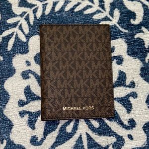 Michael Kors Bags - BRAND NEW Michael Kors Wallet Michael Kors Bags - BRAND NEW Michael Kors Wallet